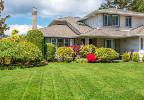 Maintaining a Well-Manicured Lawn for a Quick House Sale